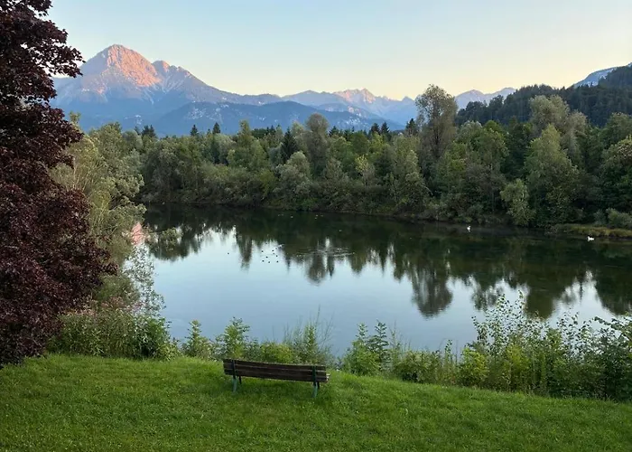 Christoph's Mountain And View アパート *