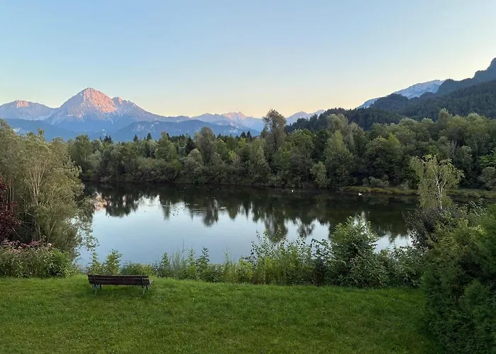 Christoph's Mountain And View アパート *