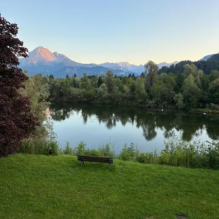 Christoph's Mountain And View アパート *